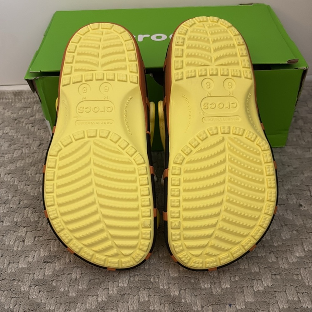 Crocs SpongeBob classic clog women’s 7 hh - Picture 4 of 4